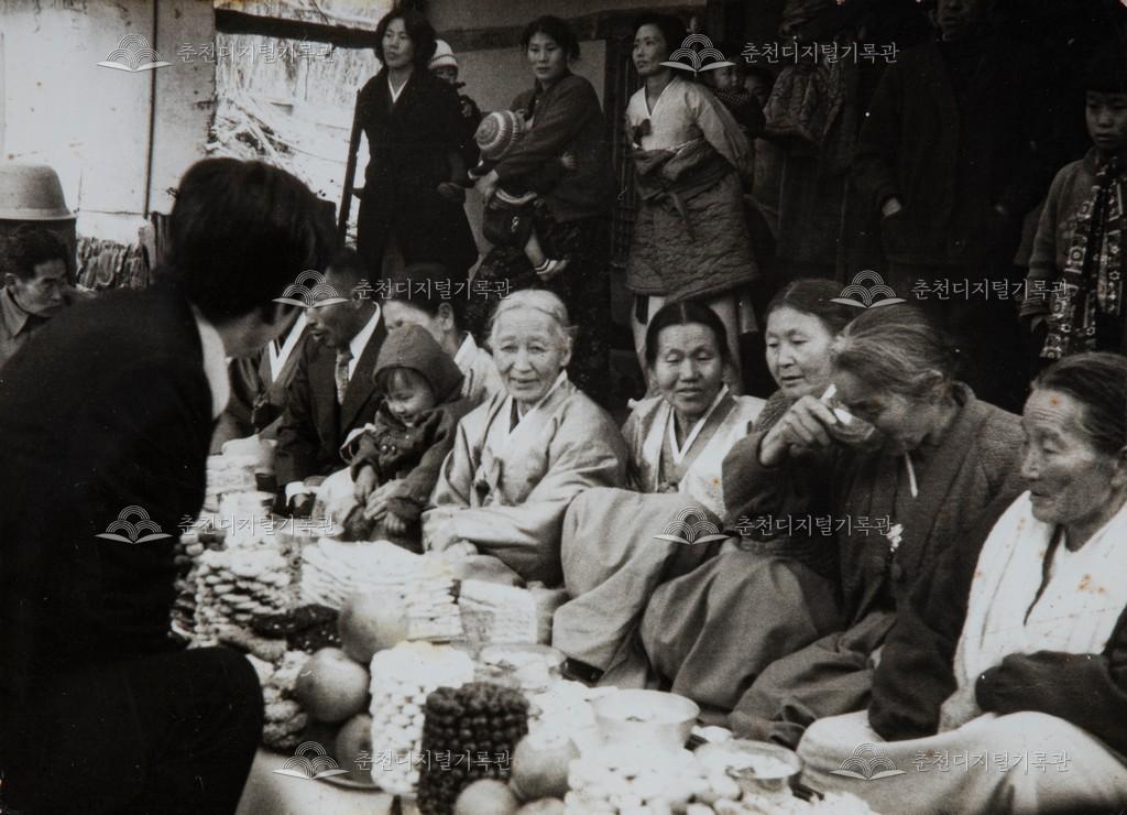 시골 잔치 사진 이미지