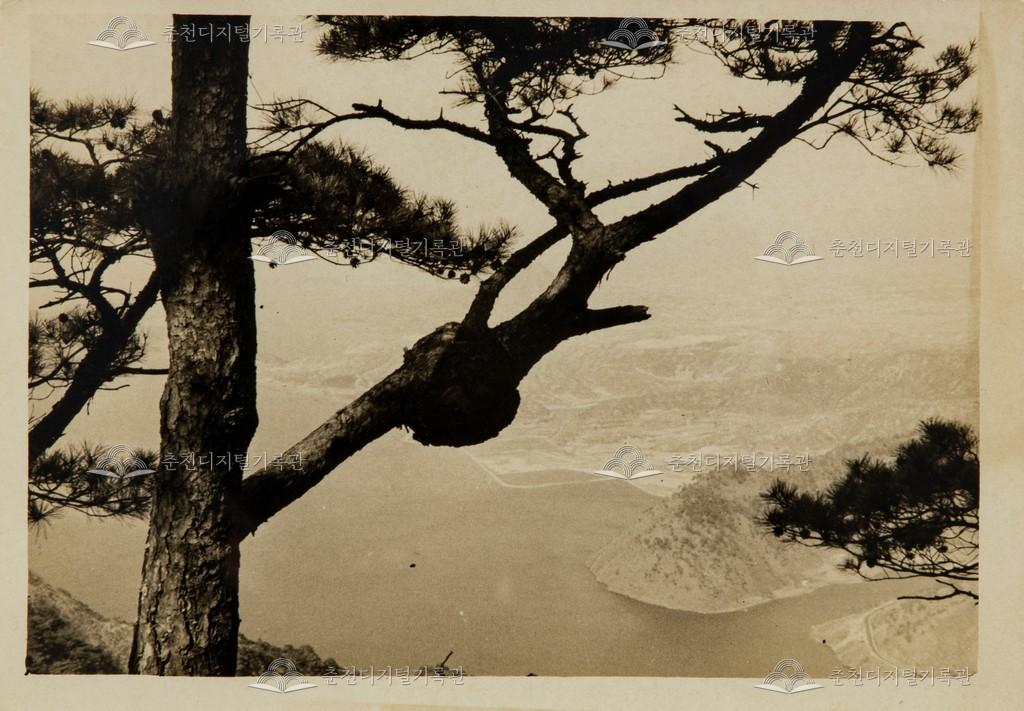 1970년대 삼악산에서 본 의암호 사진 이미지
