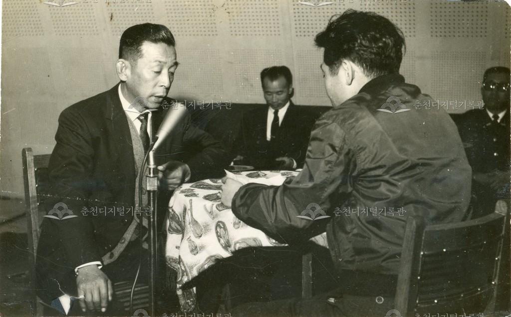 이창근 제10대 강원도지사 이임 기념 앨범 수록 사진 이미지