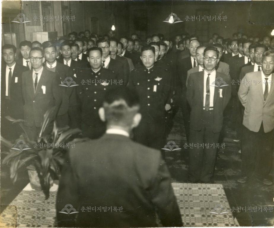 이창근 제10대 강원도지사 이임 기념 앨범 수록 사진 이미지