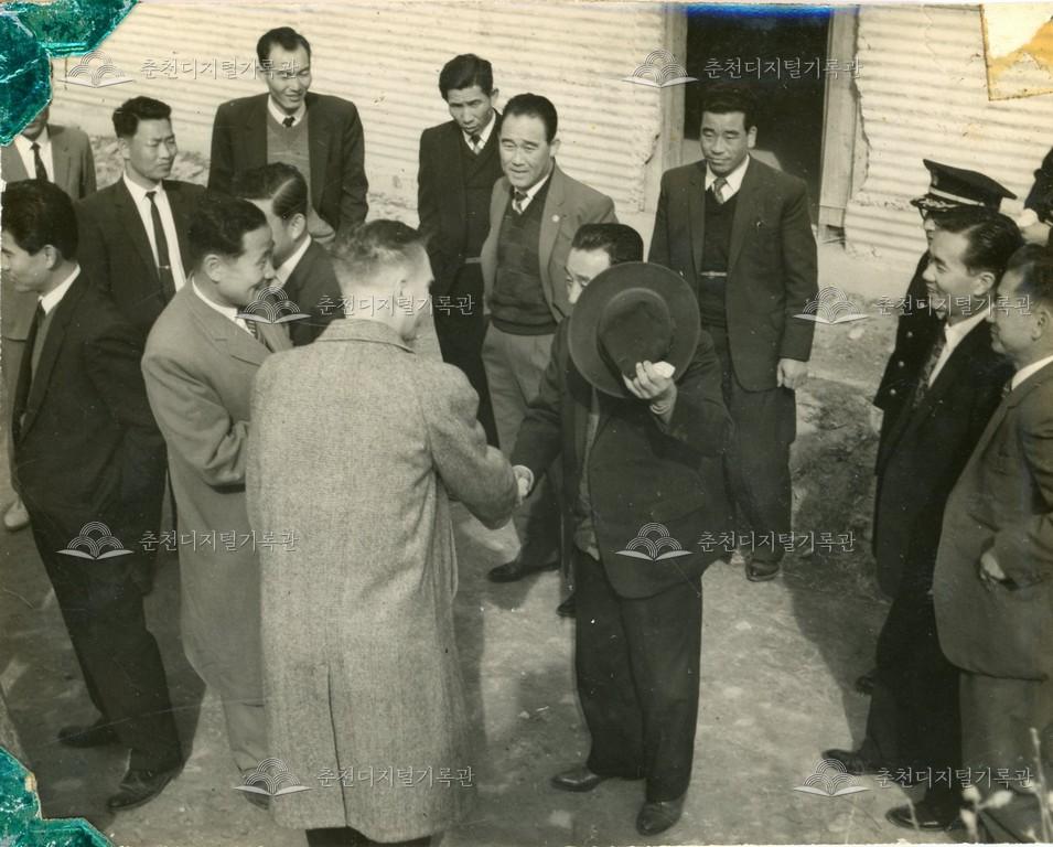 이창근 제10대 강원도지사 이임 기념 앨범 수록 사진 이미지