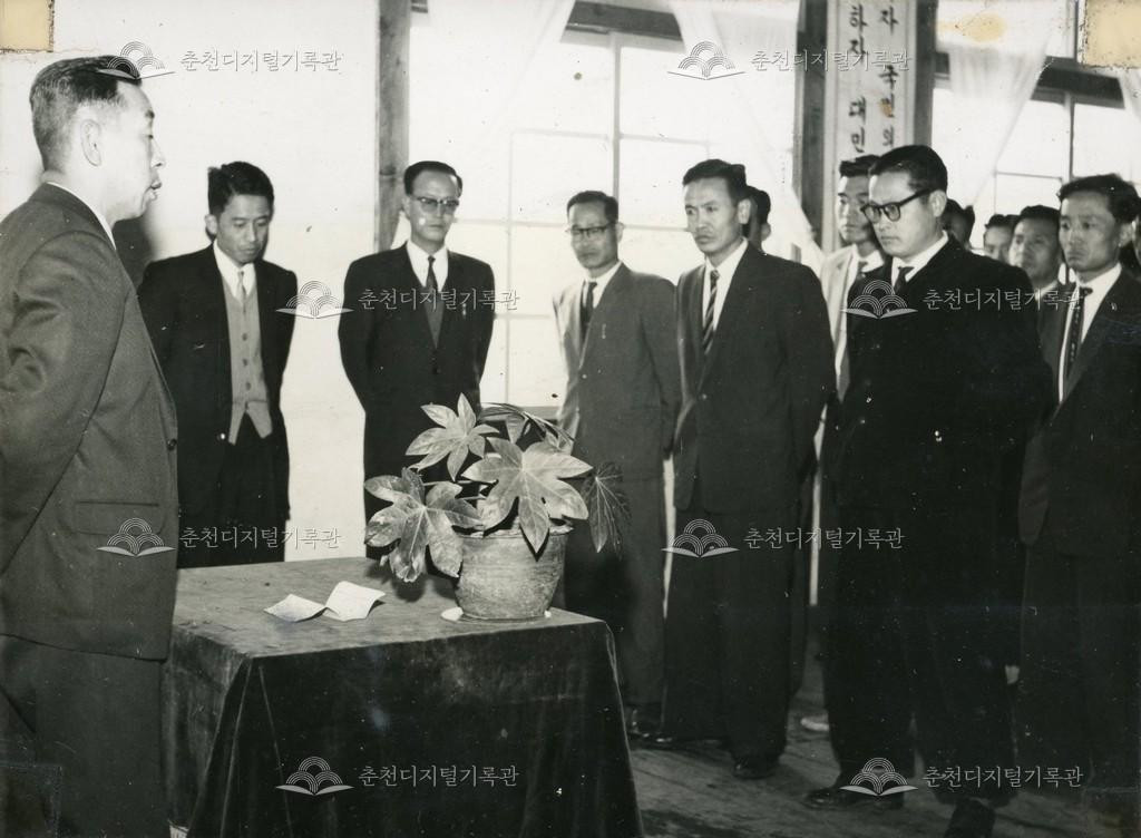 이창근 제10대 강원도지사 이임 기념 앨범 수록 사진 이미지