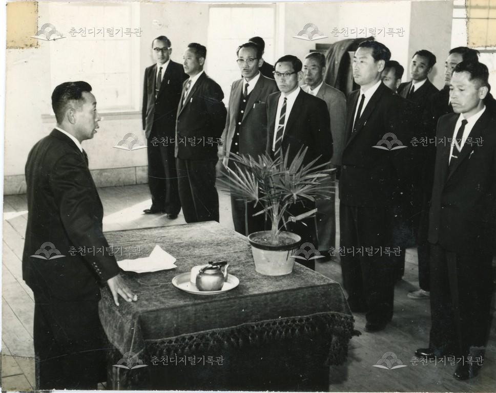 이창근 제10대 강원도지사 이임 기념 앨범 수록 사진 이미지