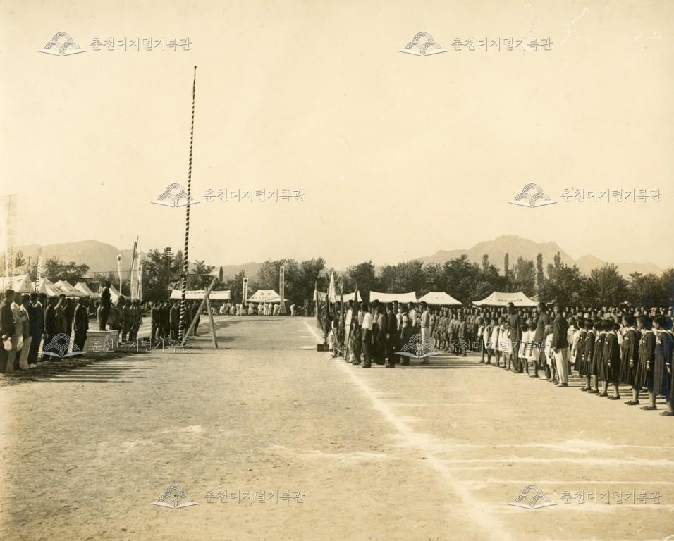 일제강점기 춘천군 체육대회 전경 이미지