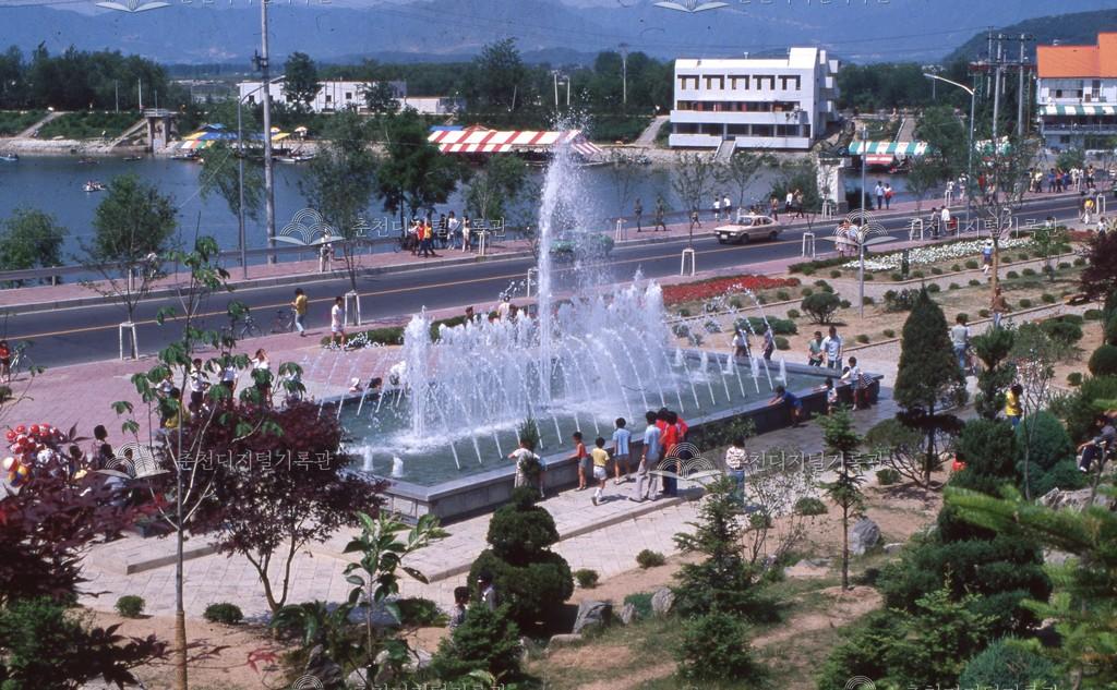 공지천 분수대 모습 이미지