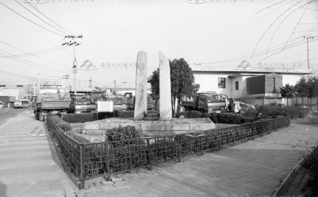 근화동 당간지주 이미지