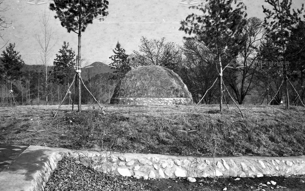 남이장군묘 이미지