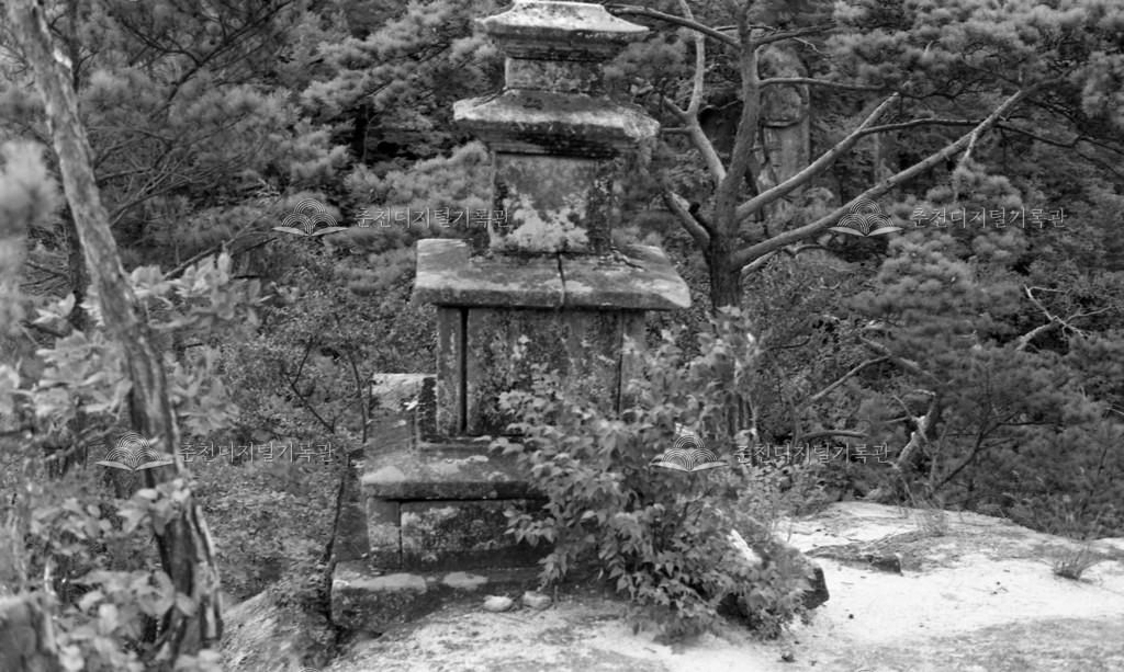 1980년대 청평사 공주탑 이미지