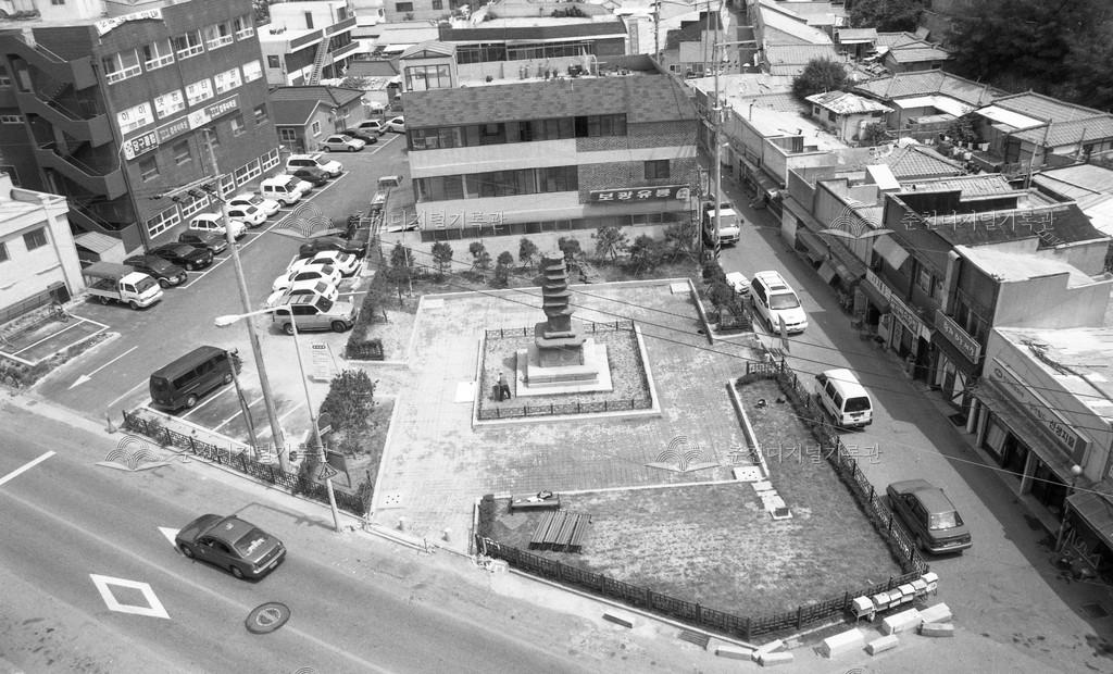 1990년대 춘천칠층석탑 이미지