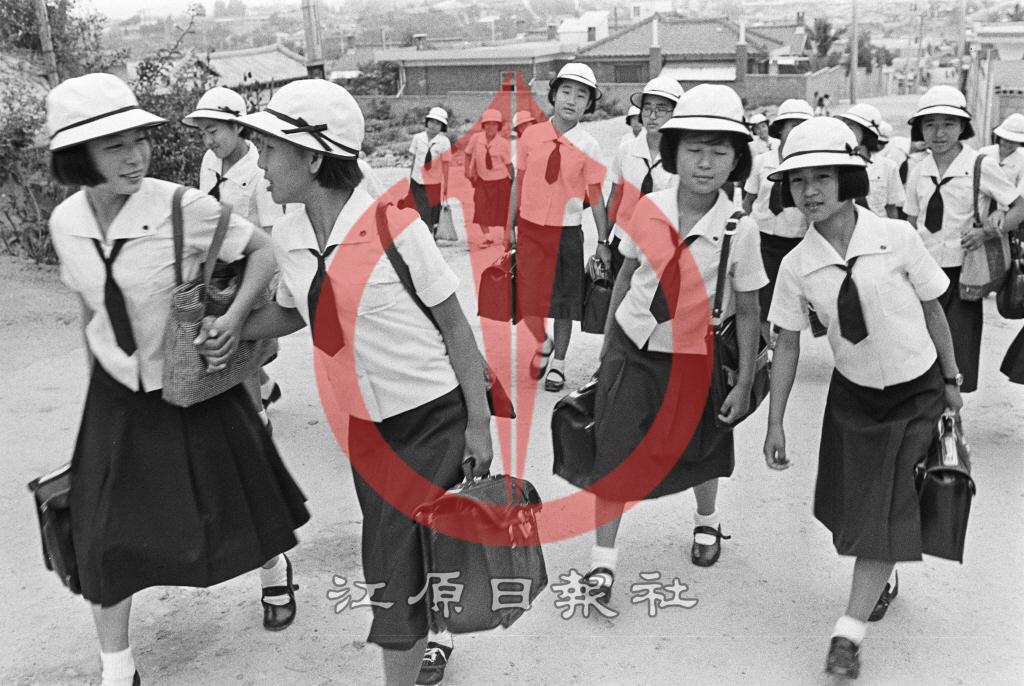 춘천여자중학교 학생 이미지