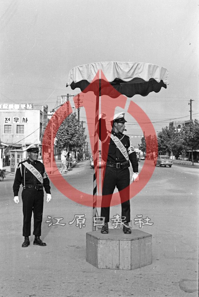 교통경찰 이미지