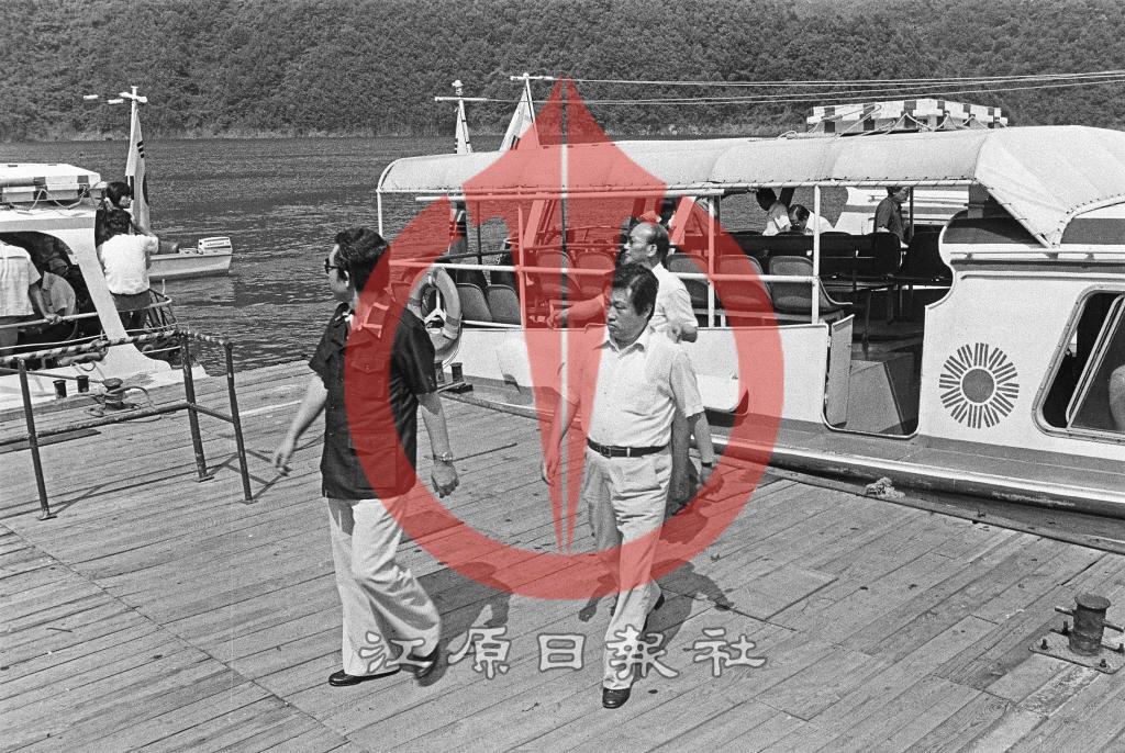 소양강댐 동부수운 여객선 이미지