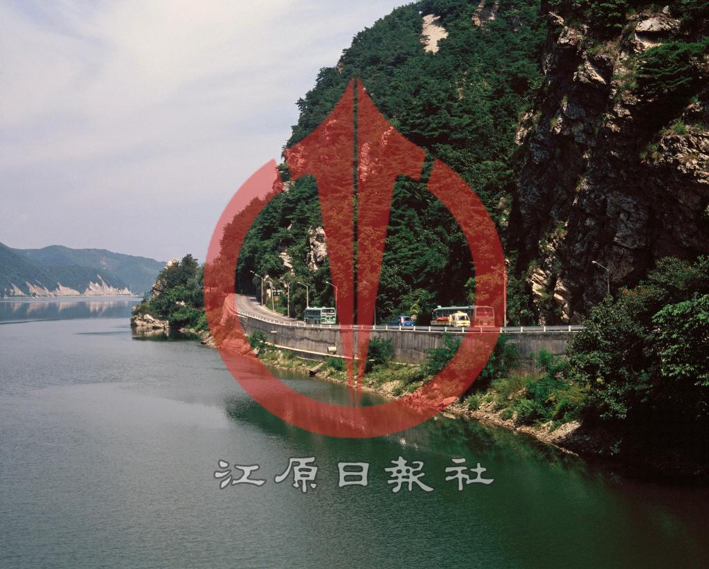 경춘국도 의암국도변 문암바위 이미지