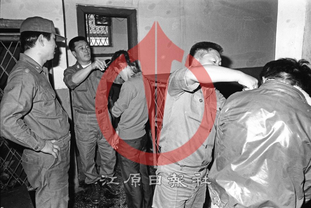 장발단속 춘천경찰서 보호실 이미지