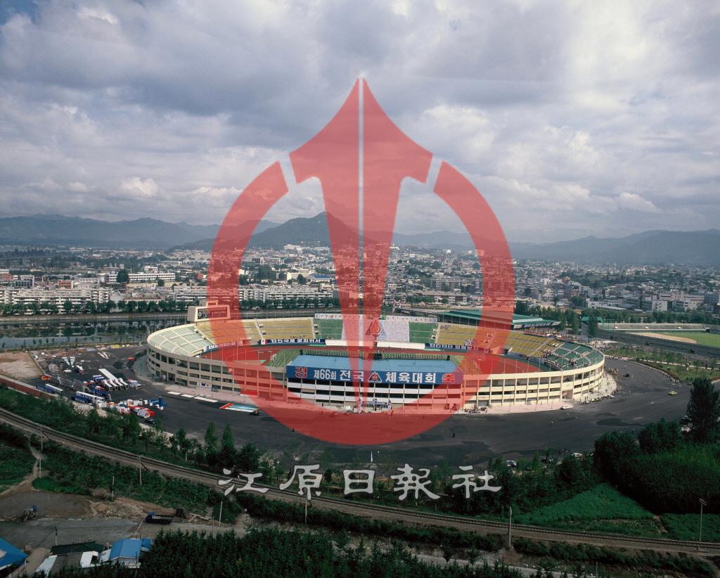 춘천종합운동장 전경 이미지
