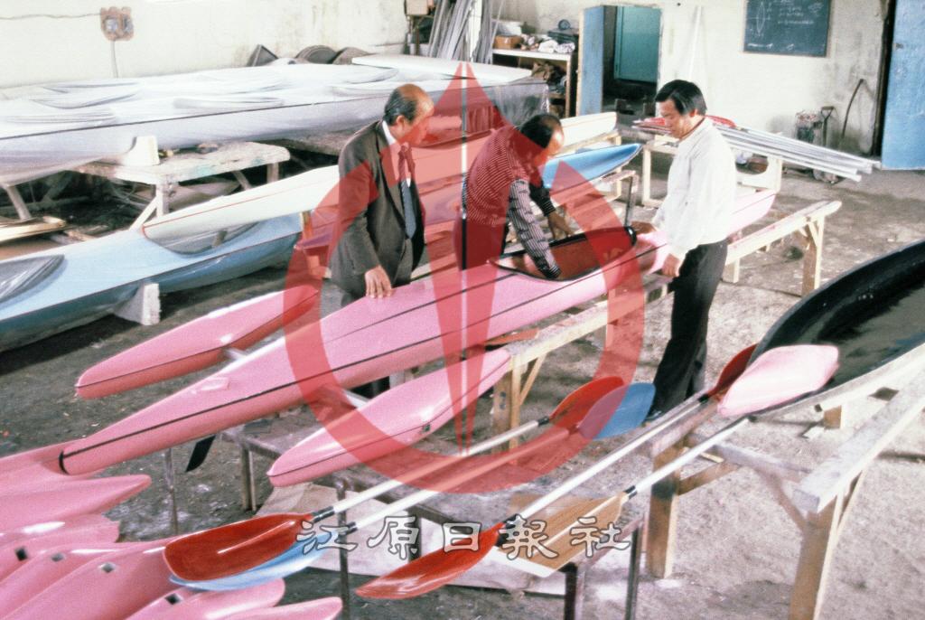 카누 생산 이미지