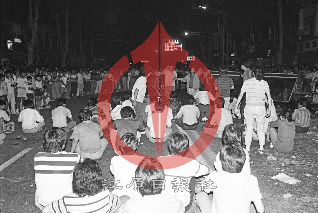 4.13 호헌 조치에 따른 1987년 6월 항쟁 이미지