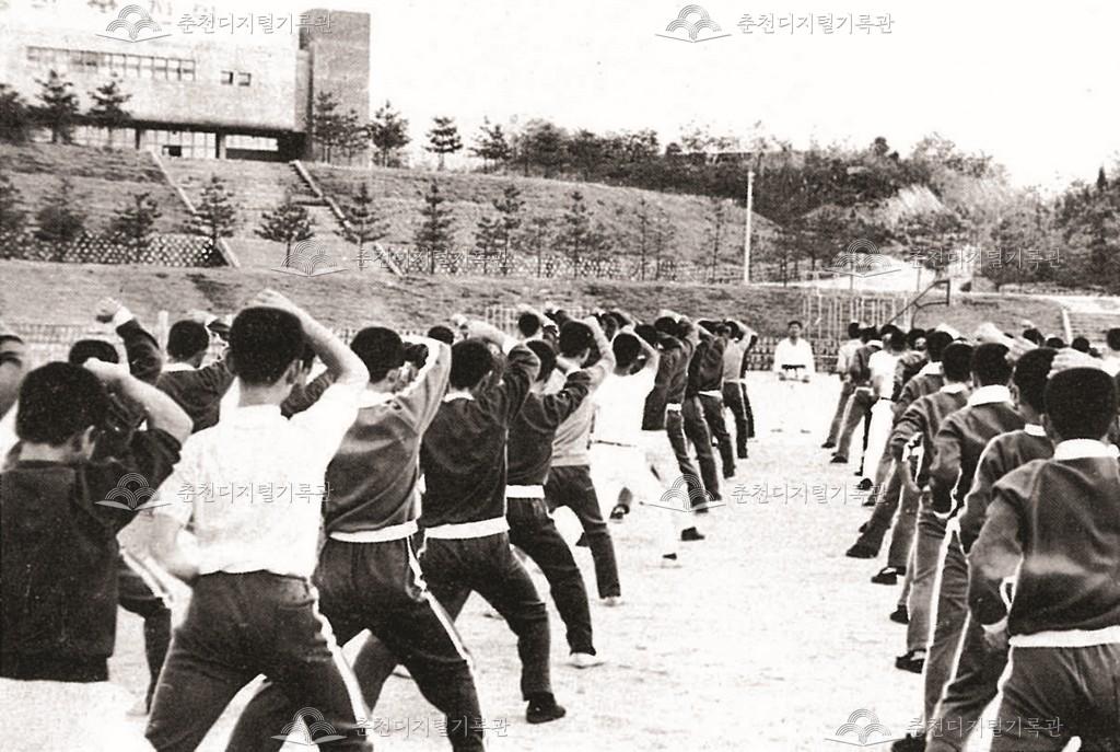 체육시간(태권도 수업) 이미지