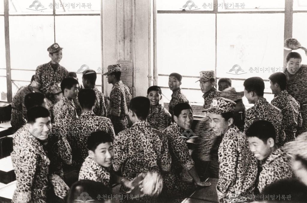 1학년 교실 이미지