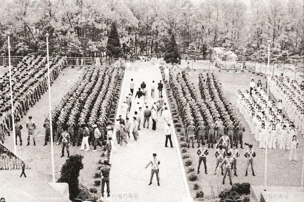 춘계소풍 겸 야외행군(충렬탑) 이미지