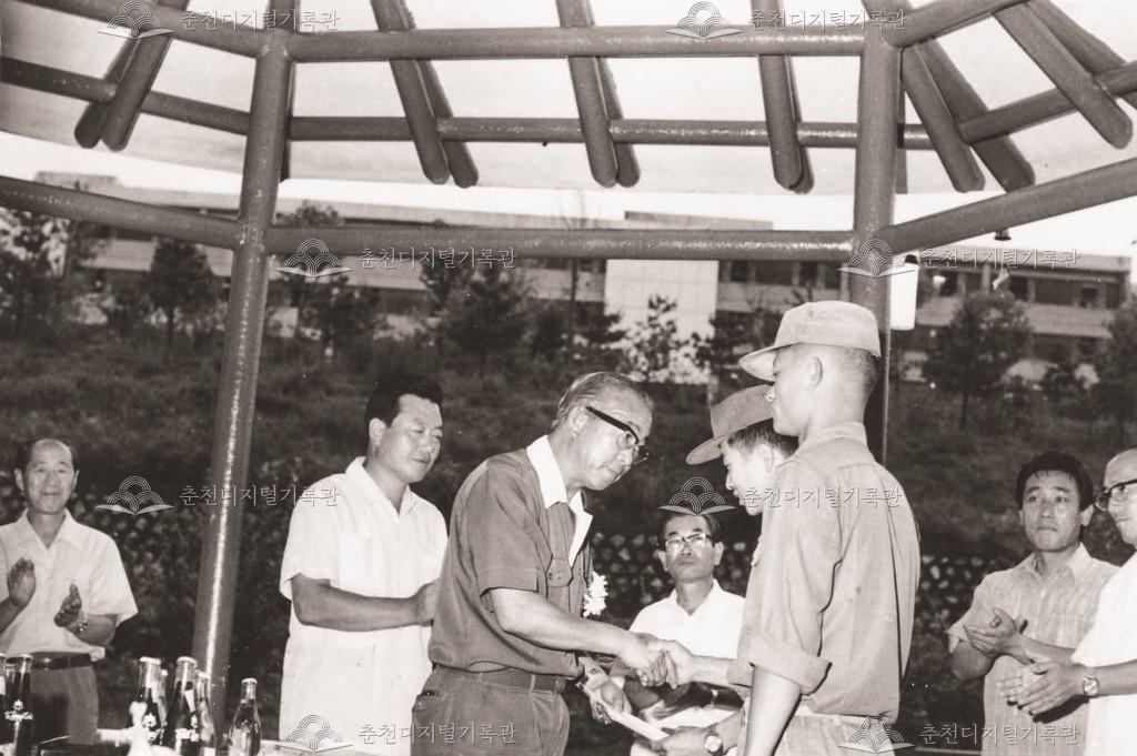 통일정 준공, 이웃 주민 초청 교장 간담회 이미지