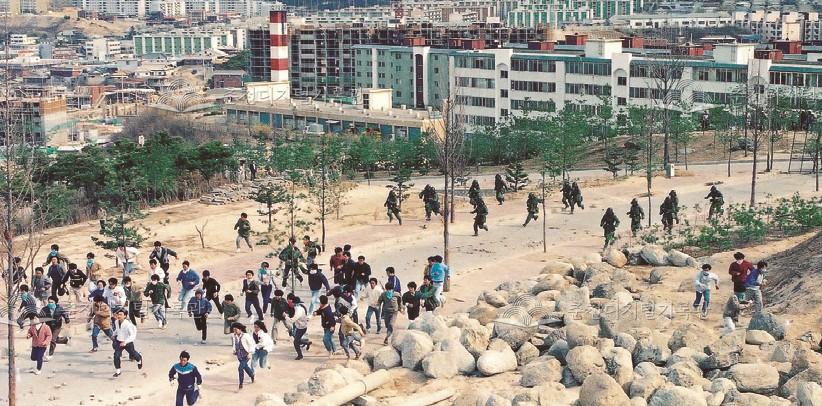 한림대학교 시위 모습 이미지