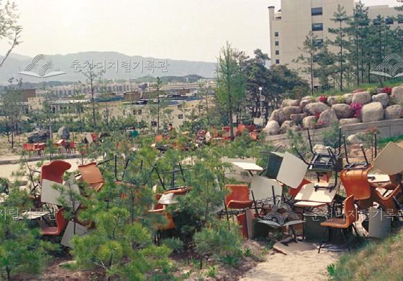 한림대학교 학생회 책, 걸상 반출 이미지