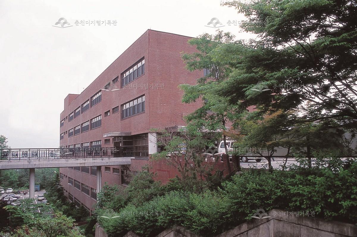 한림대학교 강의동(현 율곡관) 이미지