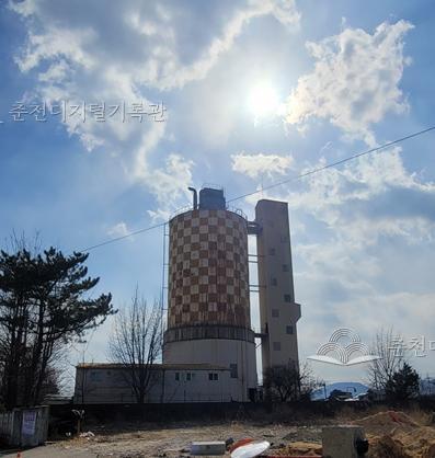 춘천역 시멘트 사일로 이미지