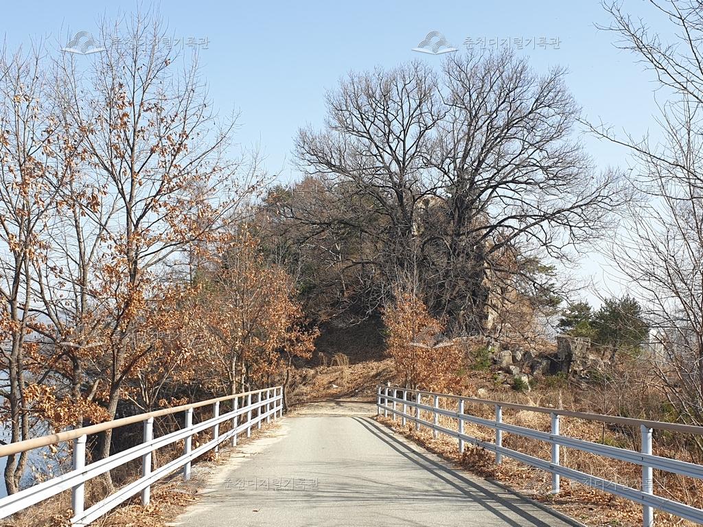 상중도 제방에서 바라본 고산 이미지