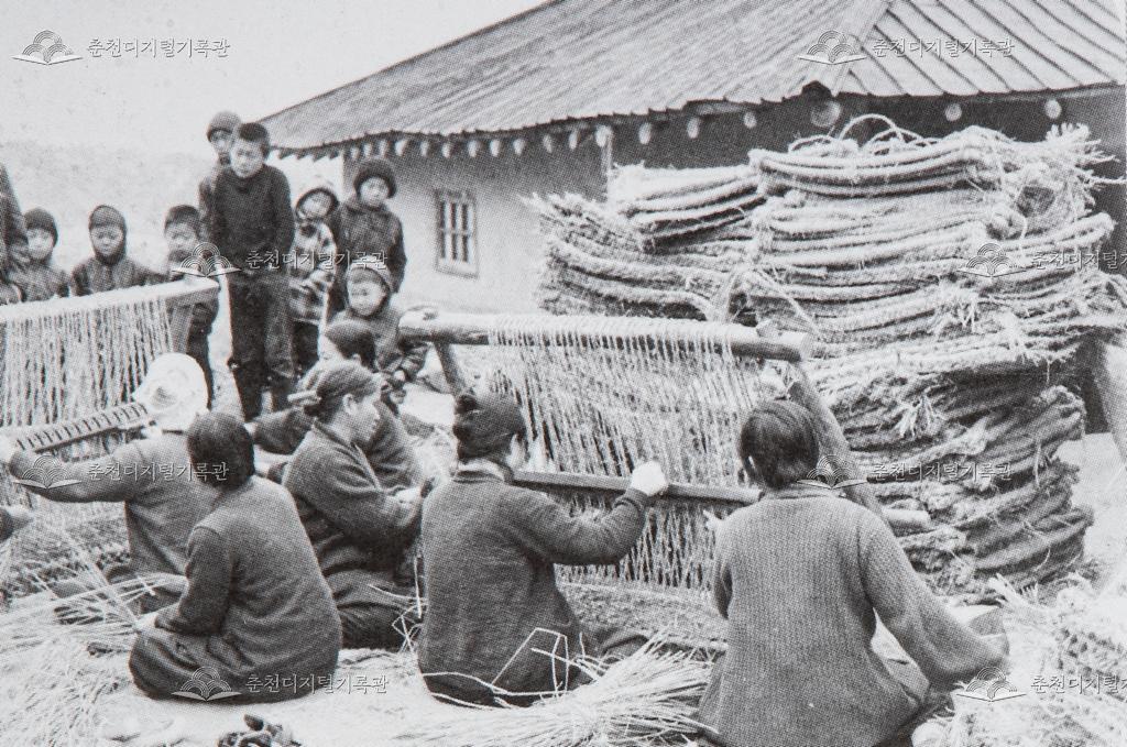 1960년대 가마니짜기 이미지