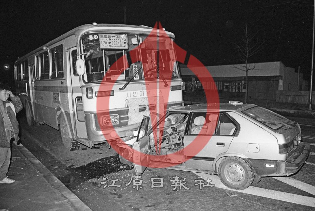 시내버스 교통사고 이미지