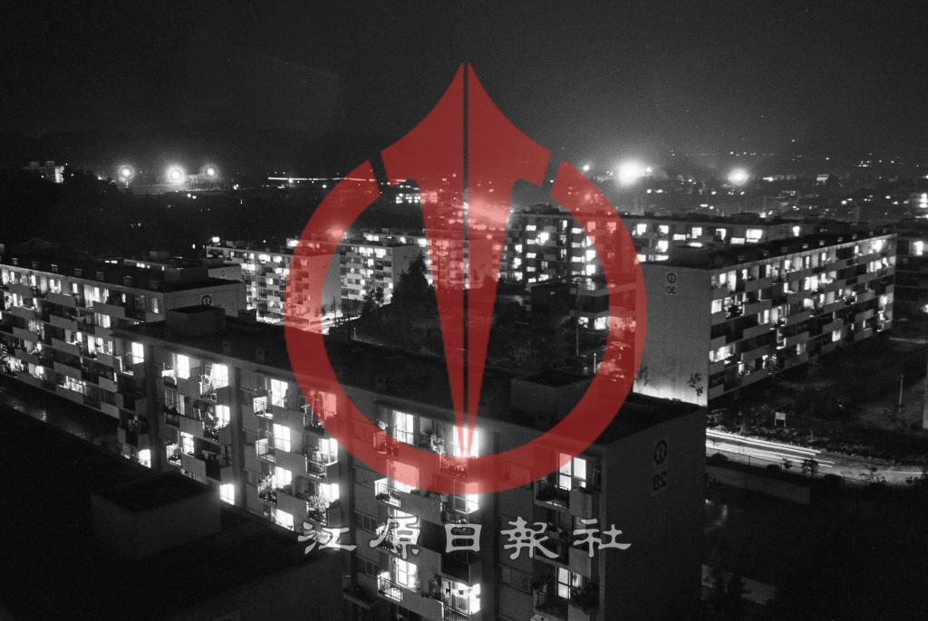 후평 주공1단지 아파트 야경 이미지