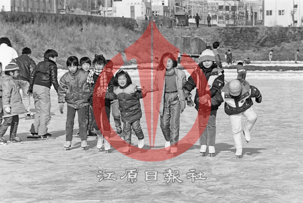 공지천 스케이트장 이미지