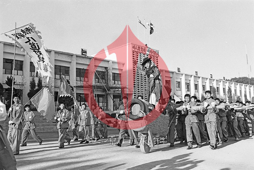열전 8도대항 '춘천' 차전놀이 1 이미지