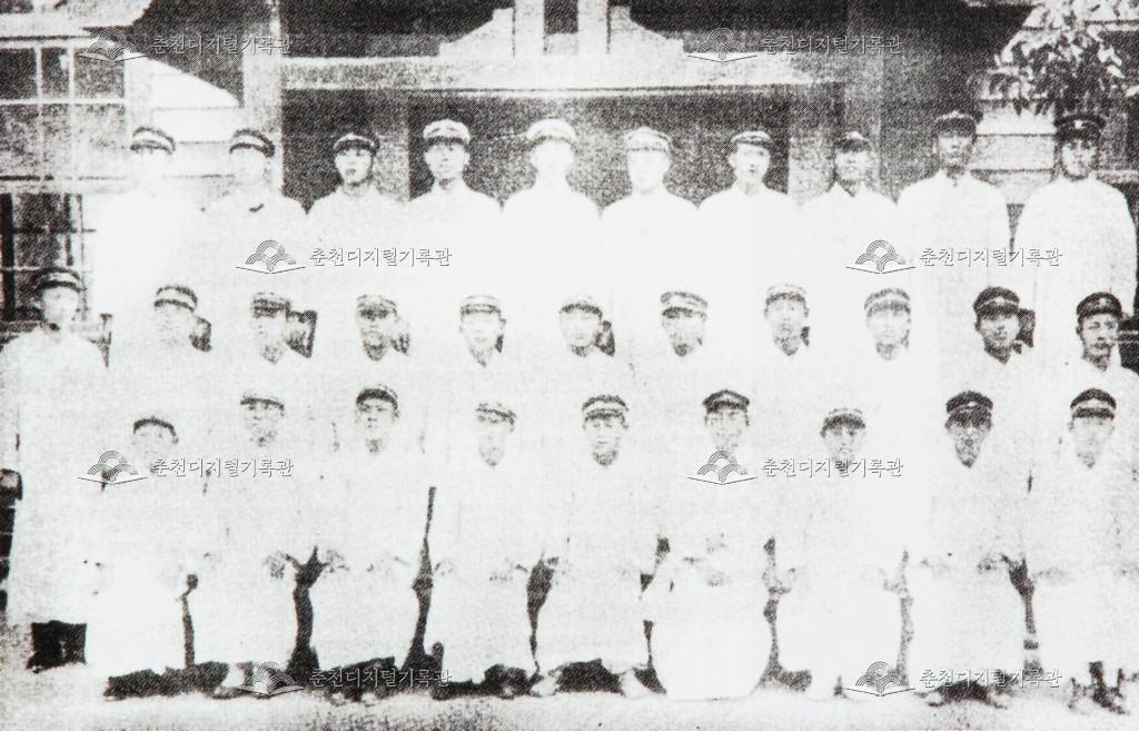 춘천공립농업학교 제7회 졸업생 이미지