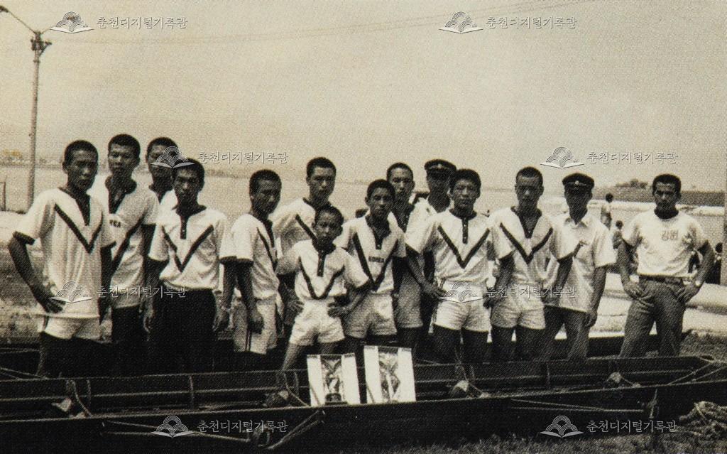 춘천농업학교 조정선수단 출전 장면 이미지