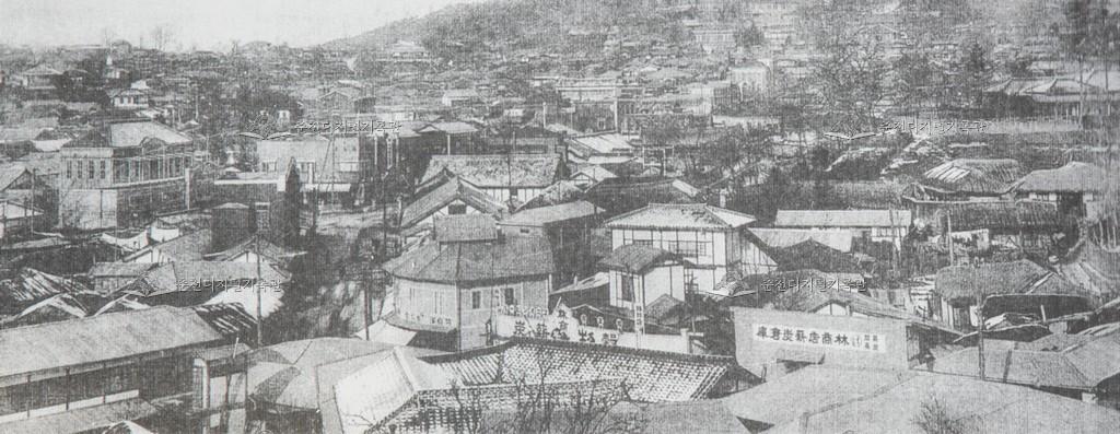 1933년경 춘천시의 전경사진 이미지