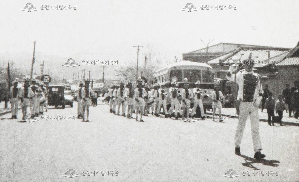 춘천농업고등학교 밴드 행렬 이미지