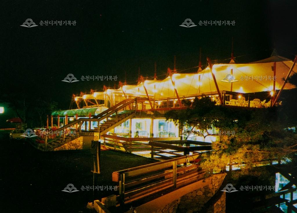 경춘국도변 휴게소 야경 이미지
