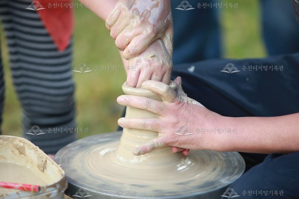 제35회 소양강문화제 도자기 체험 이미지