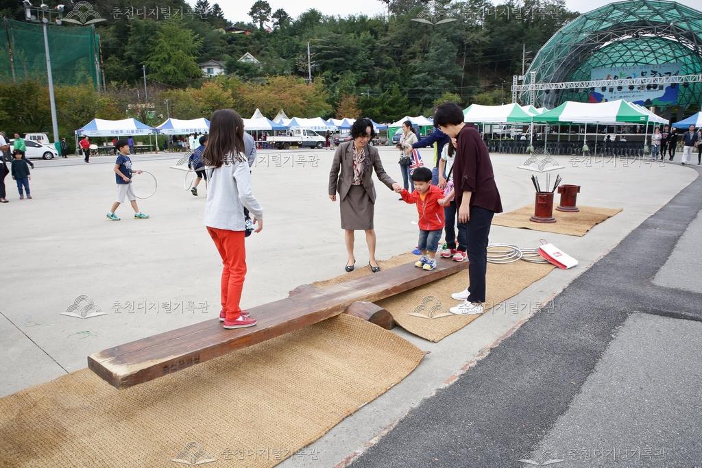 제38회 소양강문화제 널뛰기 체험 이미지