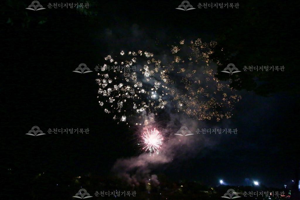 제40회 소양강문화제 불꽃놀이 이미지