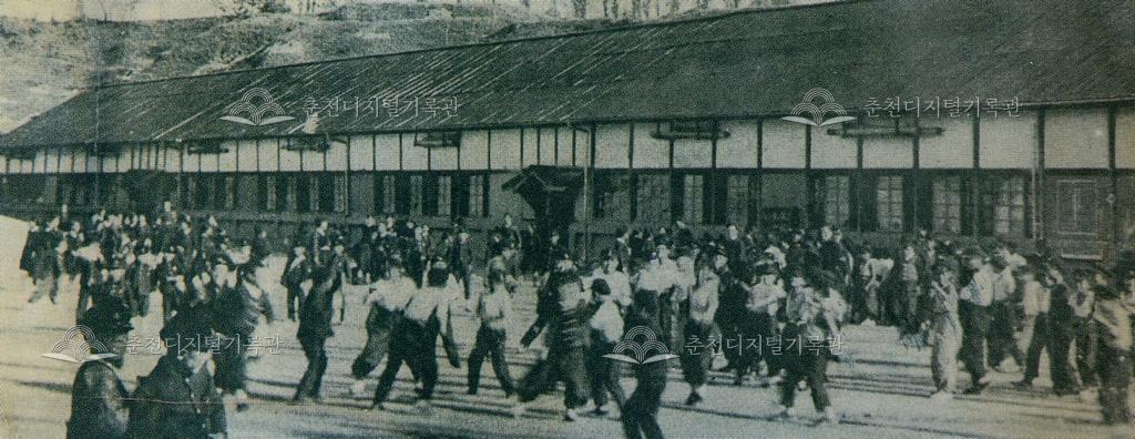 1923년 춘천초등학교 전경 이미지