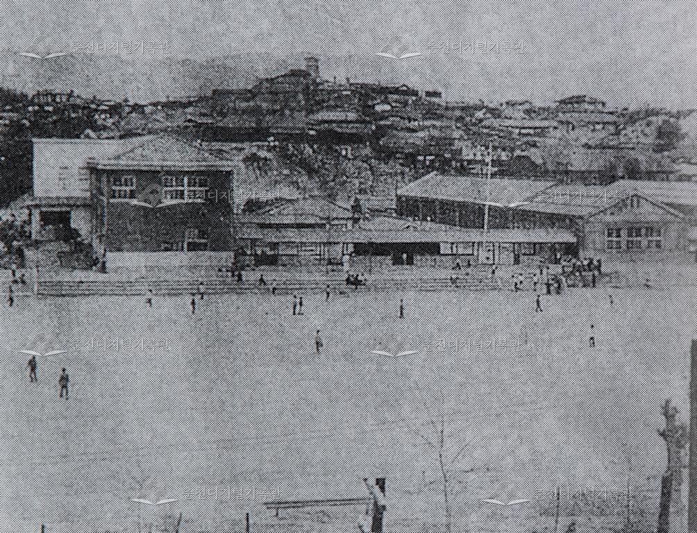 춘천초등학교 1962년 학교 전경 이미지