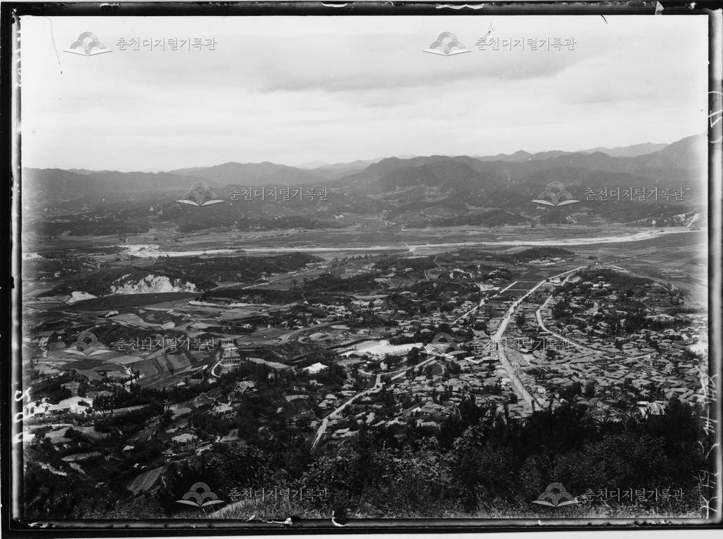 춘천 봉의산성에서 본 춘천읍 전경원판번호 190004 이미지