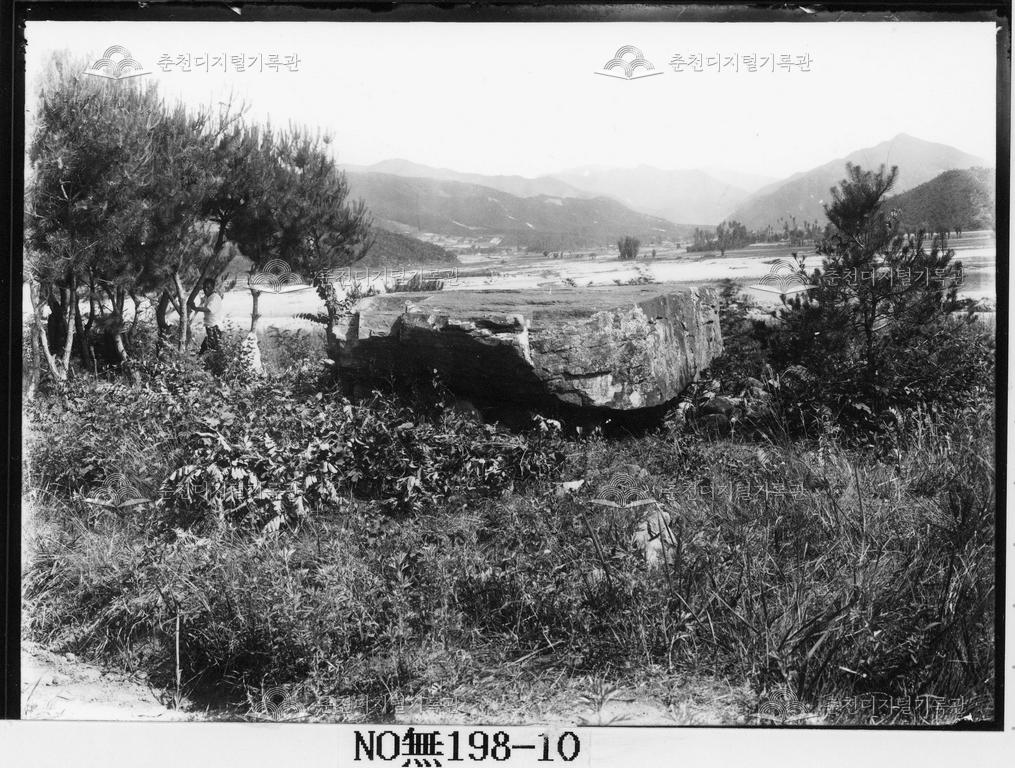강원 춘천 천전리 지석묘원판번호 無198-10 이미지