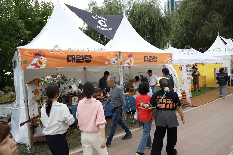 2025 춘천 막국수 닭갈비 축제 행사장 판매부스 모습 이미지