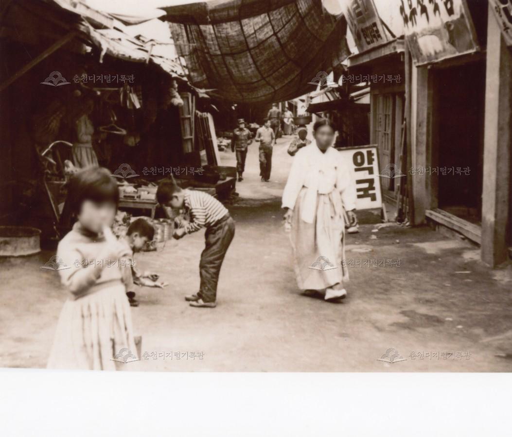 1950년대 캠프페이지 인근 거리 풍경 이미지