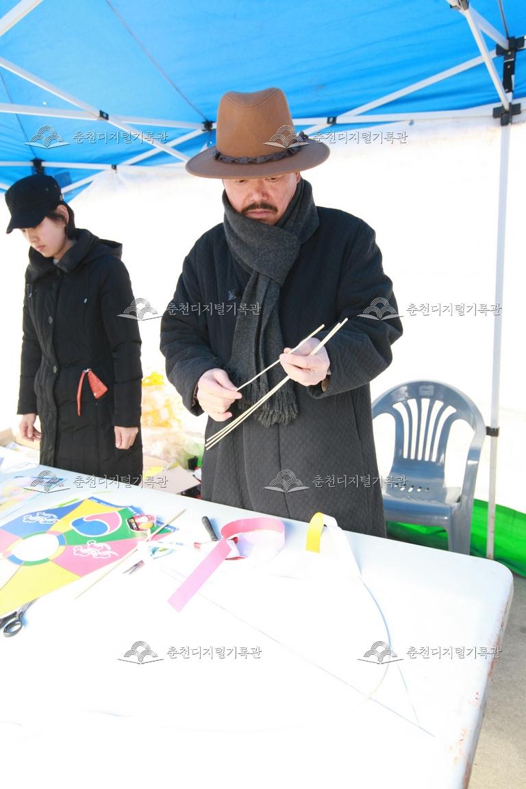 2014 정월대보름 달맞이 축제 연 만들기 체험 이미지